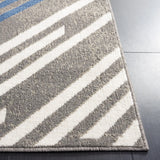 Safavieh Pyramid 4'-5" x 6'-5" Rug in Grey / Blue Ivory