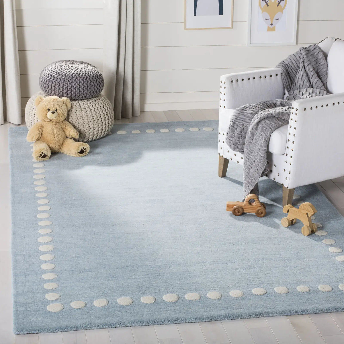 Safavieh Safavieh Kids 5'-0" x 8'-0" Rug in Blue / Ivory