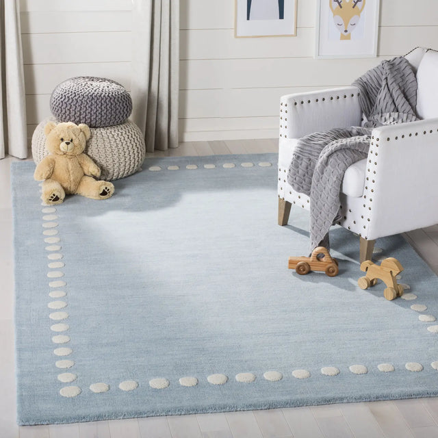 Safavieh Safavieh Kids 5'-0" x 8'-0" Rug in Blue / Ivory