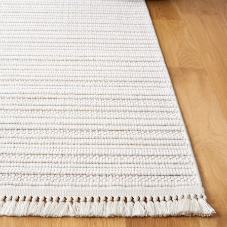 Safavieh Camden 4'-0" x 6'-0" Rug in Ivory