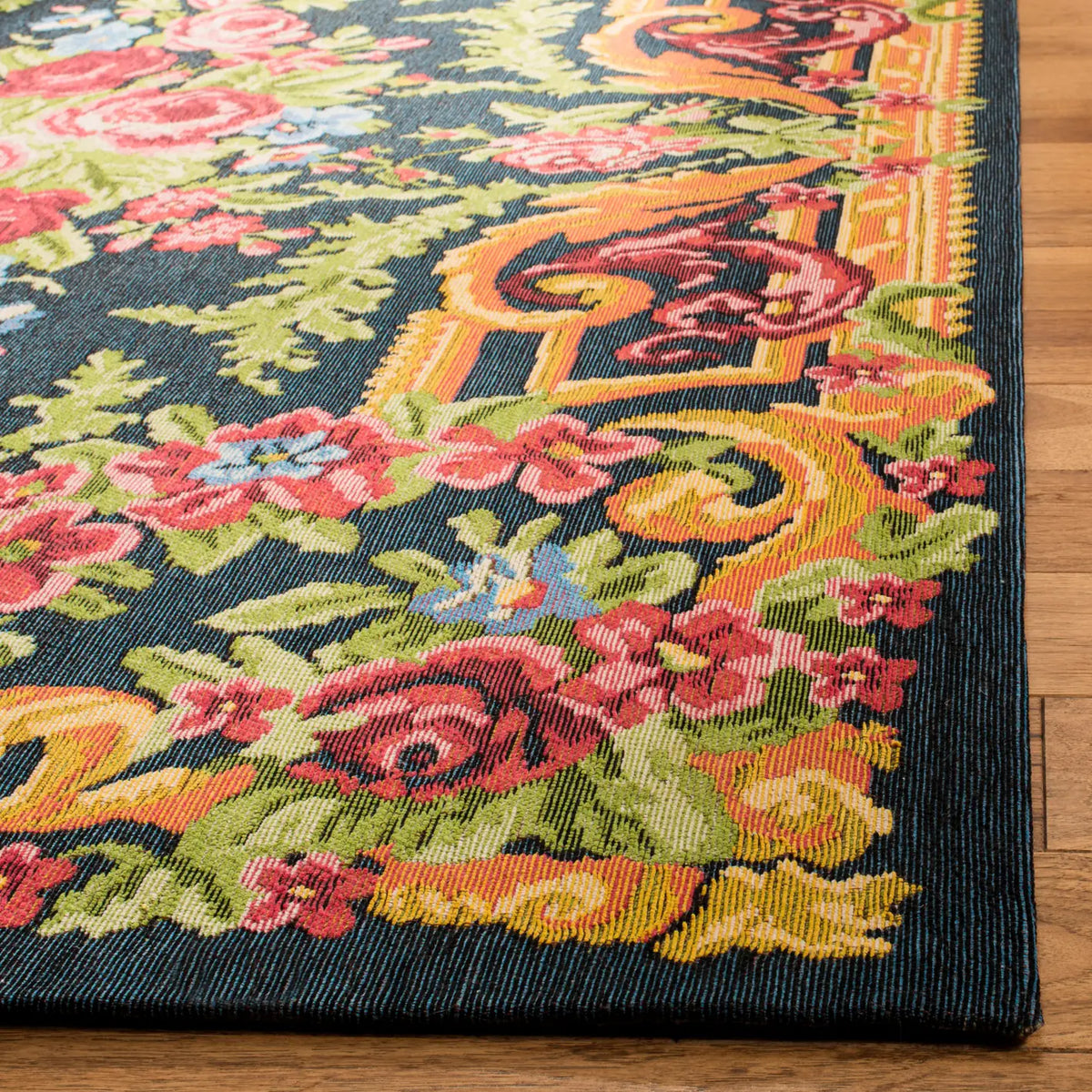 Safavieh Classic Vintage 5'-0" x 8'-0" Rug in Black / Rose