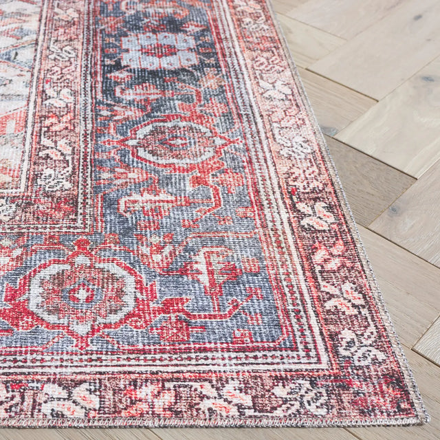 Safavieh Vintage Serapi 600 6'-0" x 9'-0" Rug in Red Orange / Grey