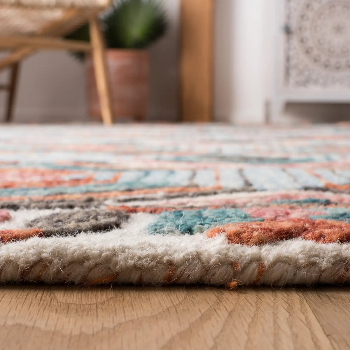 Safavieh Trace 4'-0" x 6'-0" Rug in Ivory / Light Blue