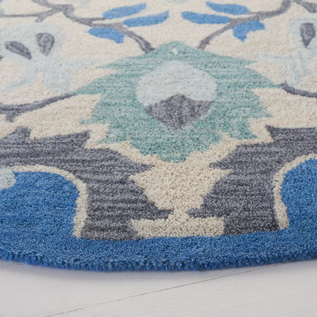 Safavieh Antiquity 6'-0" x 6'-0" Rug in Ivory / Blue