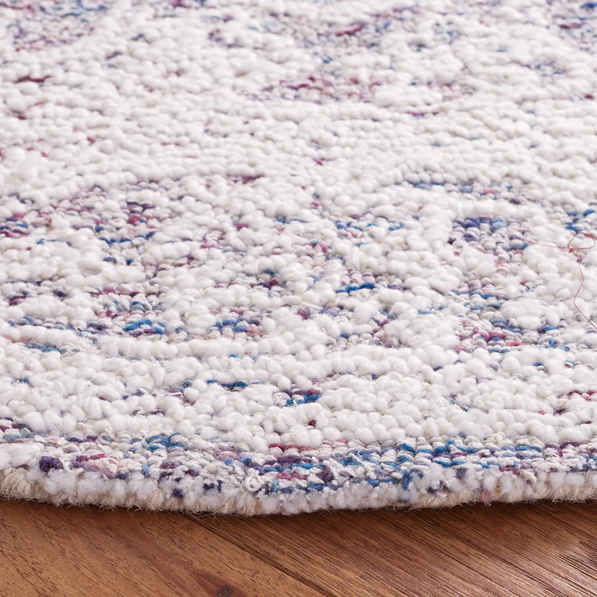 Safavieh Metro 6'-0" x 6'-0" Rug in Ivory / Red