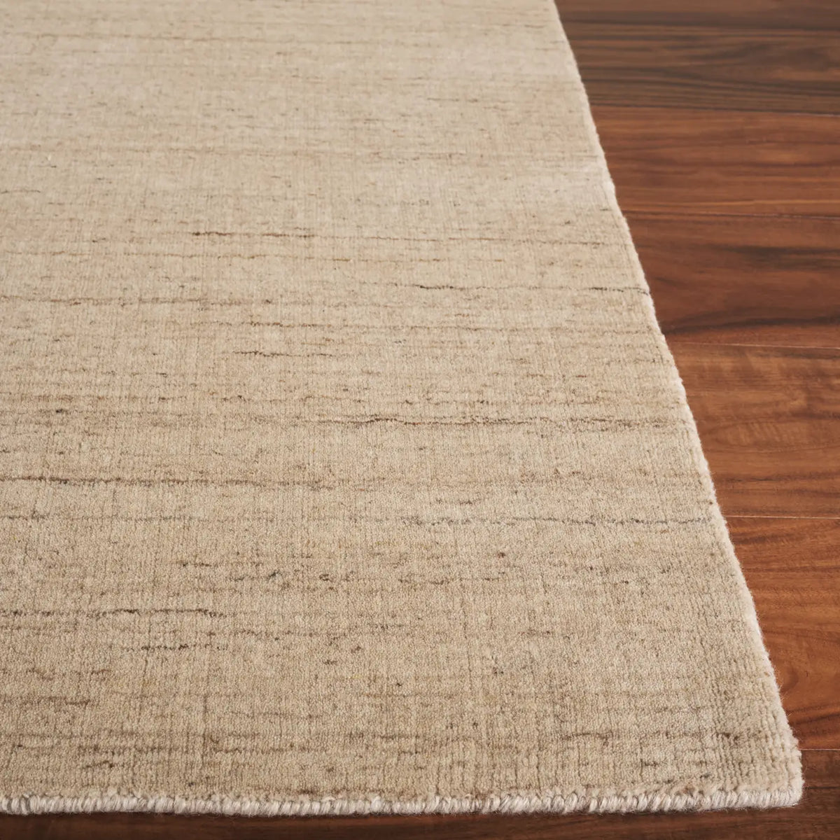 Safavieh Mirage 6'-0" x 9'-0" Rug in Beige