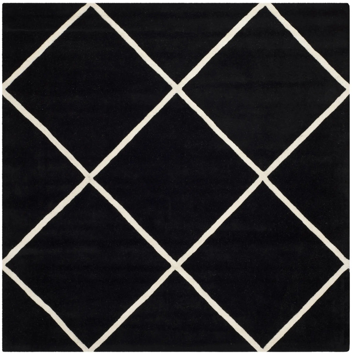 Safavieh Chatham 7'-0" x 7'-0" Rug in Black / Ivory