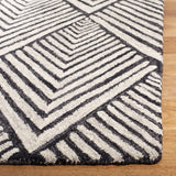 Safavieh Micro-Loop 5'-0" x 8'-0" Rug in Charcoal / Ivory