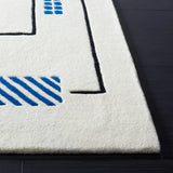Safavieh Fifth Avenue 4'-0" x 6'-0" Rug in Ivory / Blue