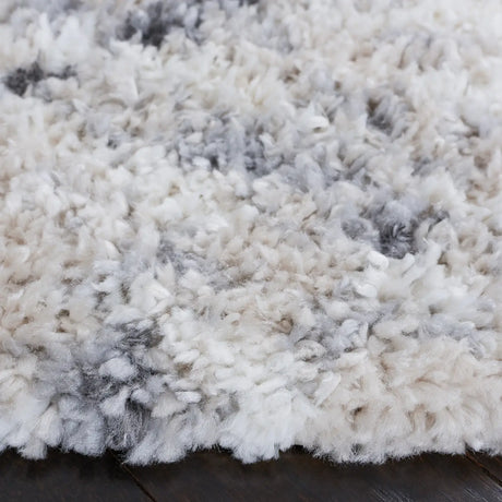 Safavieh Berber Shag 6'-7" x 6'-7" Rug in Grey / Ivory