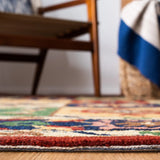 Safavieh Heritage 4'-0" x 6'-0" Rug in Green / Red