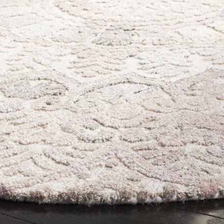 Safavieh Marquee 6'-0" x 6'-0" Rug in Beige / Ivory