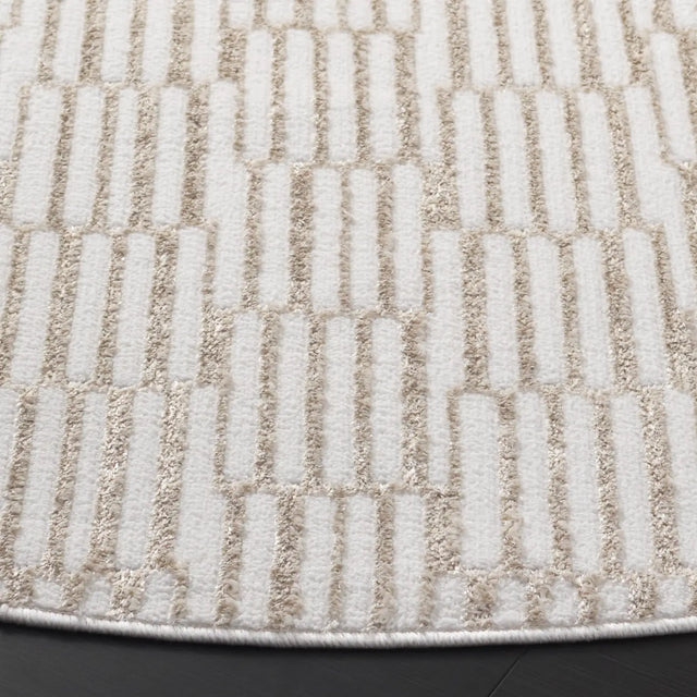 Safavieh Maya 6'-7" x 6'-7" Rug in Ivory / Beige