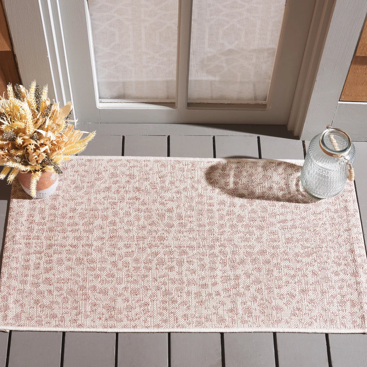 Safavieh Courtyard 2'-0" x 3'-7" Rug in Ivory / Blush Pink