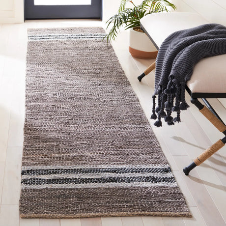 Safavieh Vintage Leather 2'-3" x 9'-0" Rug in Grey / Ivory