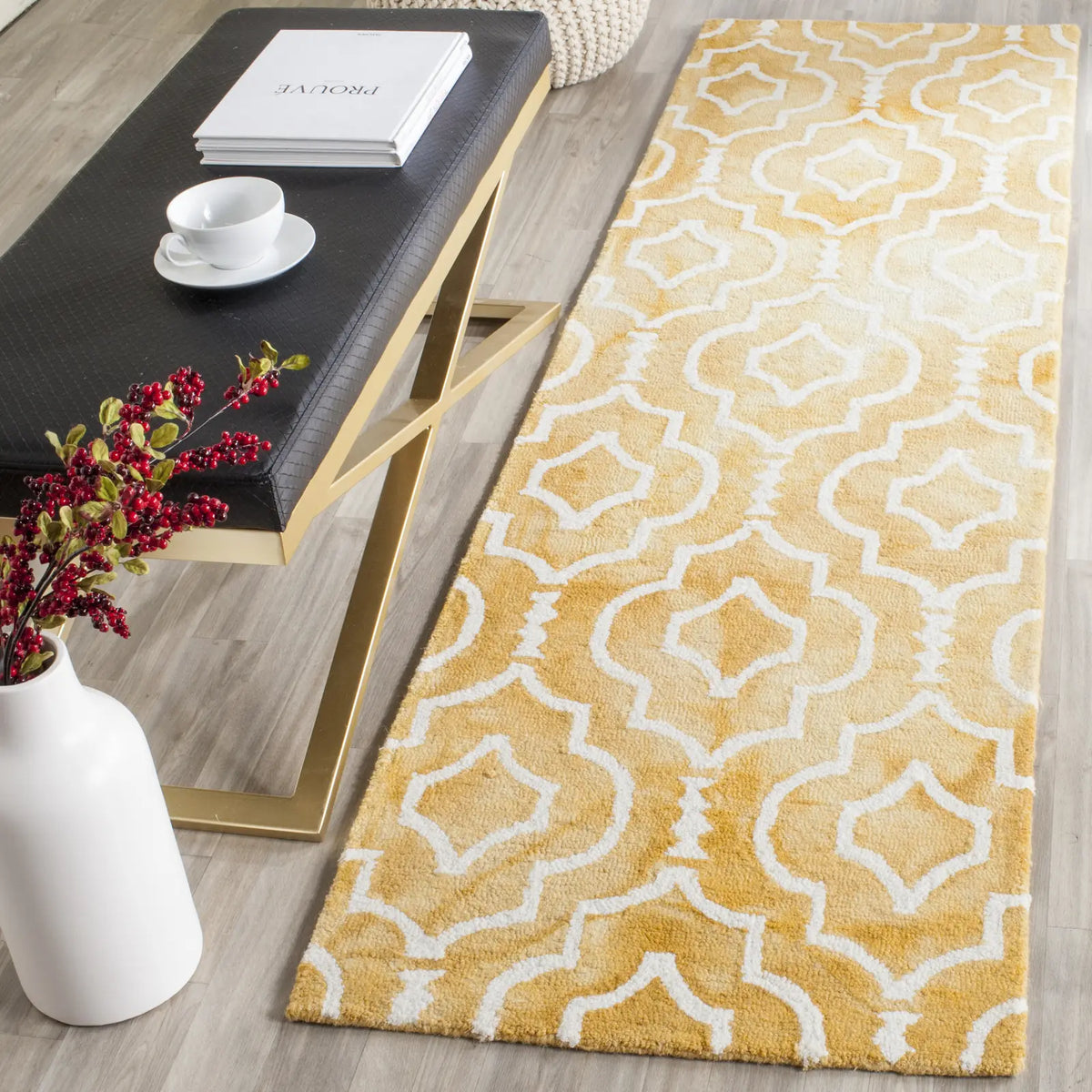 Safavieh Dip Dye 2'-3" x 8'-0" Rug in Gold / Ivory