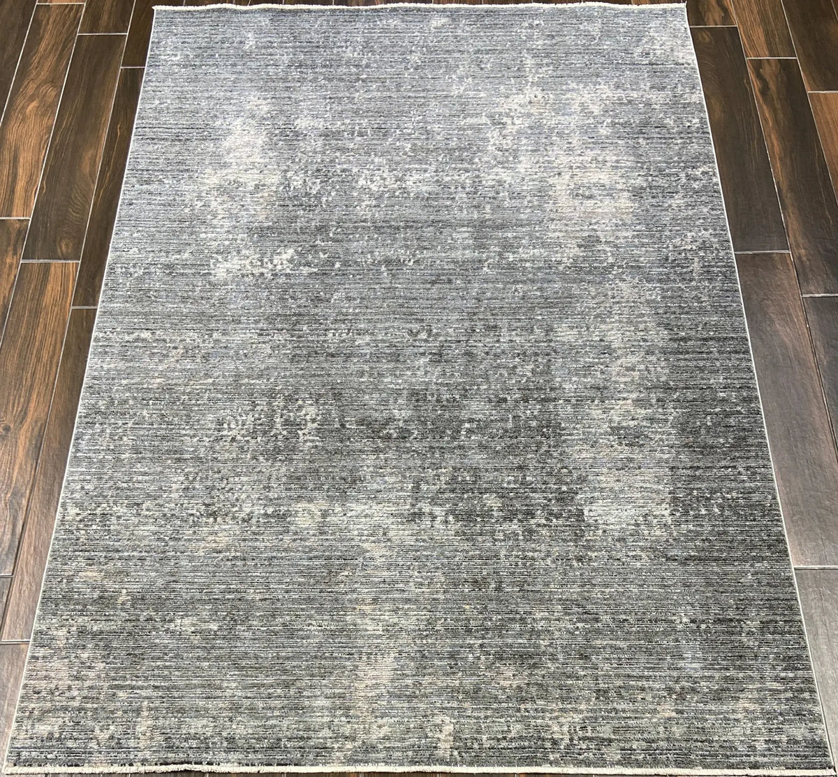 Dynamic Rugs Kyra 13707 Power Loomed Modern Grey/Navy Rug - Room