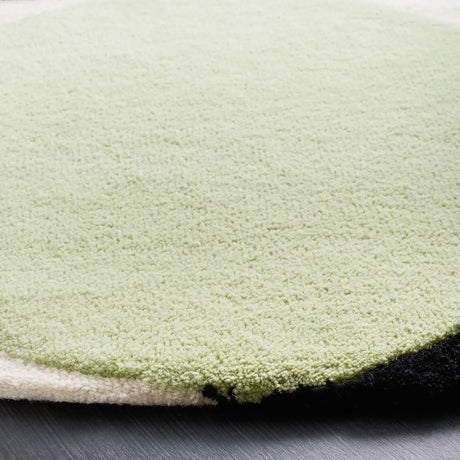 Safavieh Rodeo Drive 6'-0" x 6'-0" Rug in Green / Black
