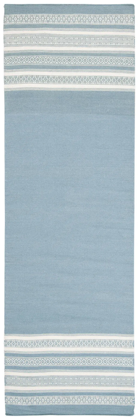 Safavieh Dhurries 2'-6" x 8'-0" Rug in Turquoise