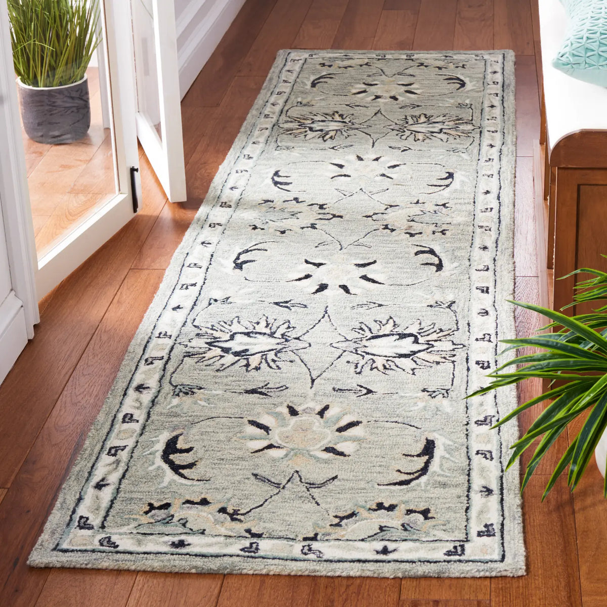 Safavieh Micro-Loop 2'-3" x 9'-0" Rug in Grey / Ivory