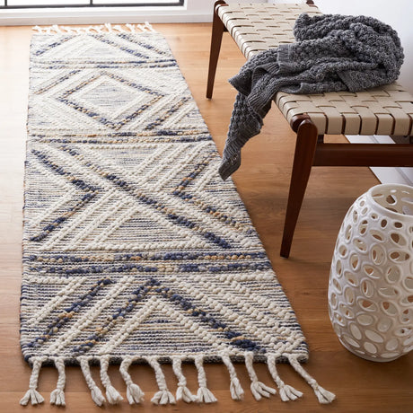 Safavieh Natura 2'-3" x 9'-0" Rug in Ivory / Blue