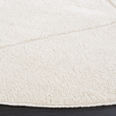 Safavieh Melody 5'-3" x 5'-3" Rug in Ivory / Beige