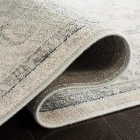 Safavieh Vintage 5'-3" x 7'-6" Rug in Light Blue