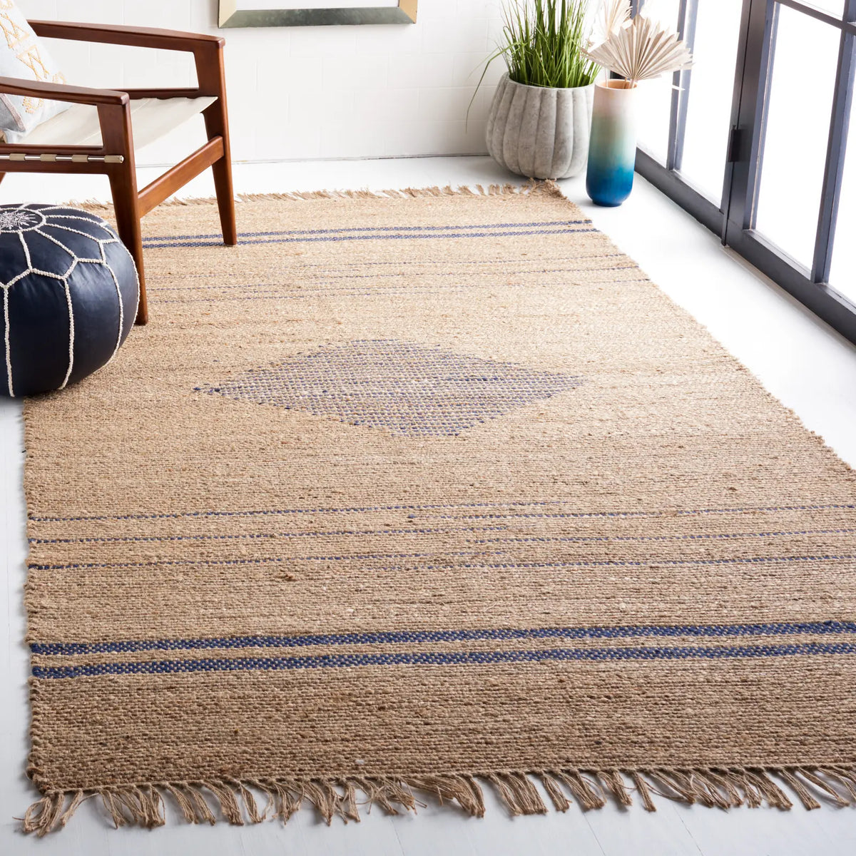 Safavieh Natural Fiber 4'-0" x 6'-0" Rug in Navy / Natural