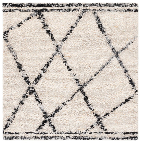 Safavieh Manhattan 6'-0" x 6'-0" Rug in Ivory / Black