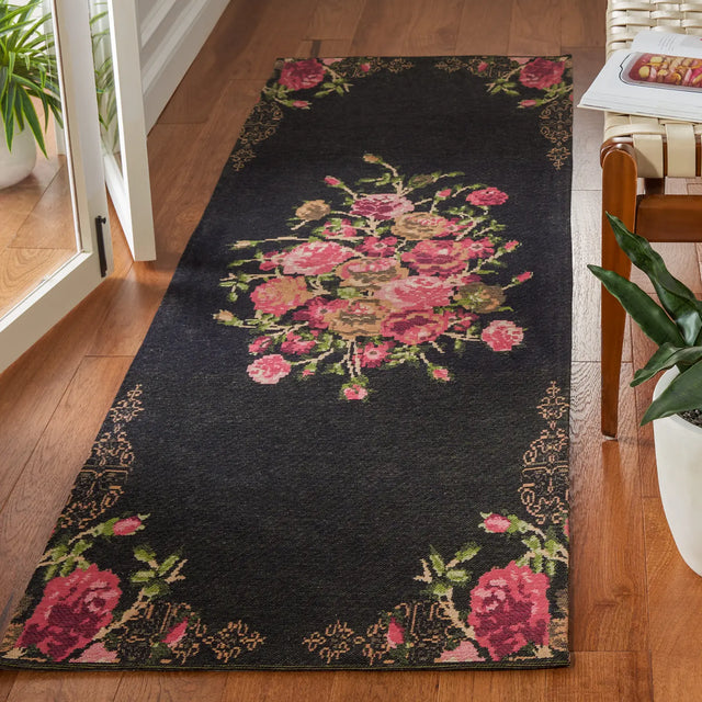 Safavieh Classic Vintage 2'-3" x 10'-0" Rug in Green / Red