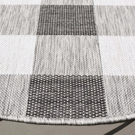 Safavieh Courtyard 6'-7" x 6'-7" Rug in Grey / Dark Grey