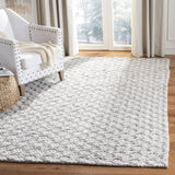 Safavieh Natura 5'-0" x 8'-0" Rug in Silver / Ivory