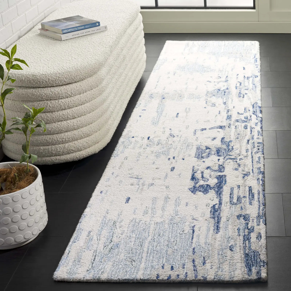 Safavieh Metro 2'-3" x 9'-0" Rug in Ivory / Blue