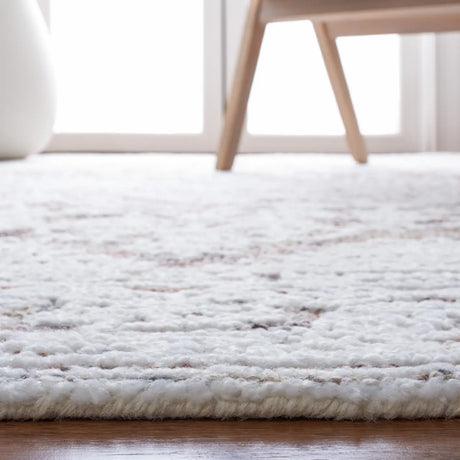 Safavieh Metro 4'-0" x 6'-0" Rug in Ivory / Rust