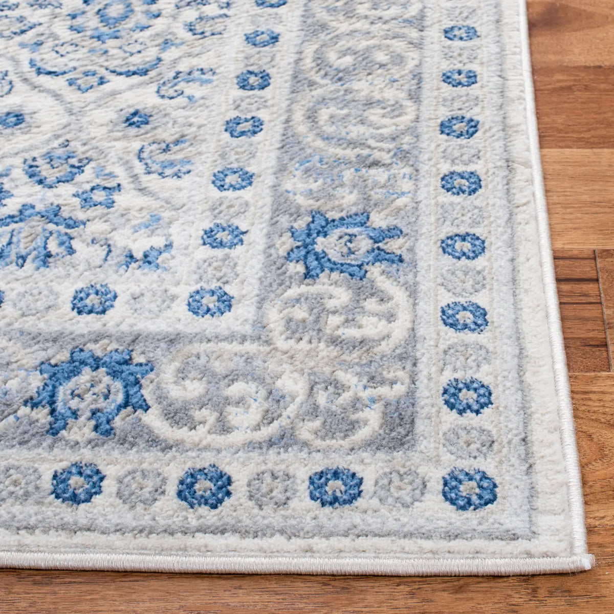 Safavieh Brentwood 4'-0" x 6'-0" Rug in Ivory / Blue