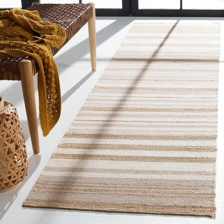 Safavieh Kilim 2'-3" x 9'-0" Rug in Natural / Ivory