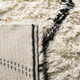 Safavieh Kenya 5'-0" x 8'-0" Rug in Black / Ivory