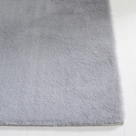 Safavieh Faux Rabbit Fur 5'-0" x 7'-0" Rug in Light Grey