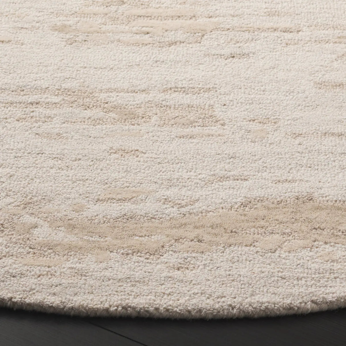 Safavieh Ebony 6'-0" x 6'-0" Rug in Beige