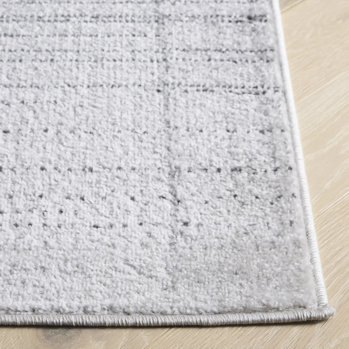 Safavieh Adirondack 4'-0" x 6'-0" Rug in Light Grey / Dark Grey