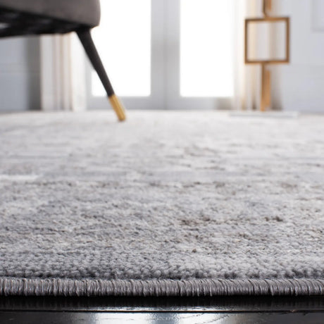 Safavieh Orchard 4'-5" x 6'-5" Rug in Grey / Light Grey