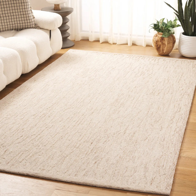 Safavieh Ebony 4'-0" x 6'-0" Rug in Beige / Ivory