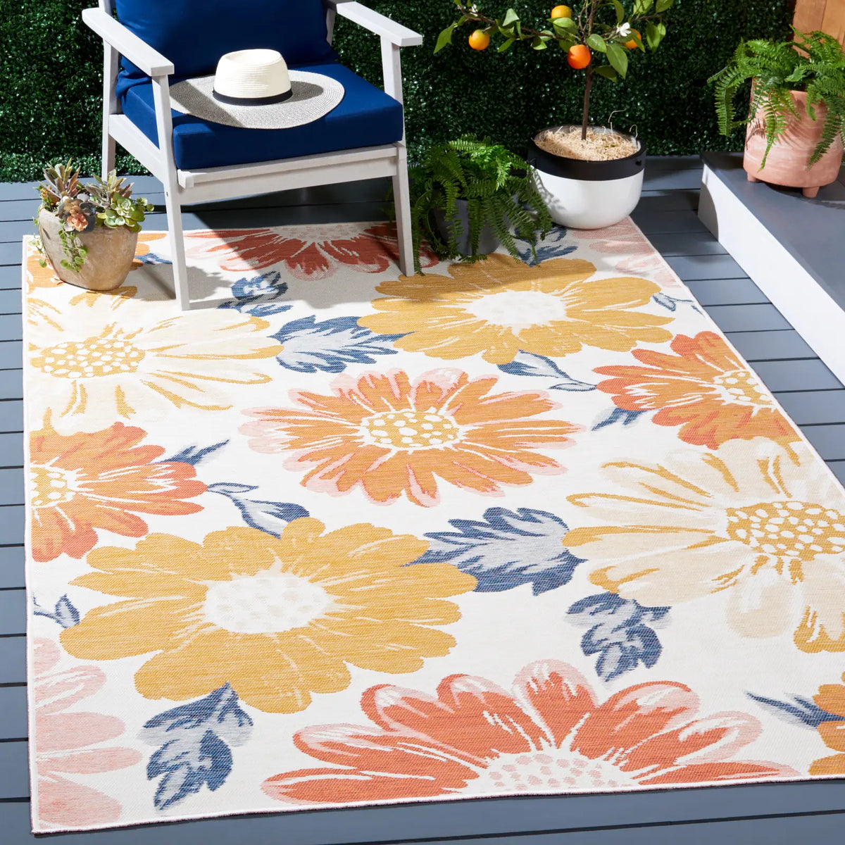 Safavieh Sunrise 4'-0" x 5'-7" Rug in Ivory / Rust Gold