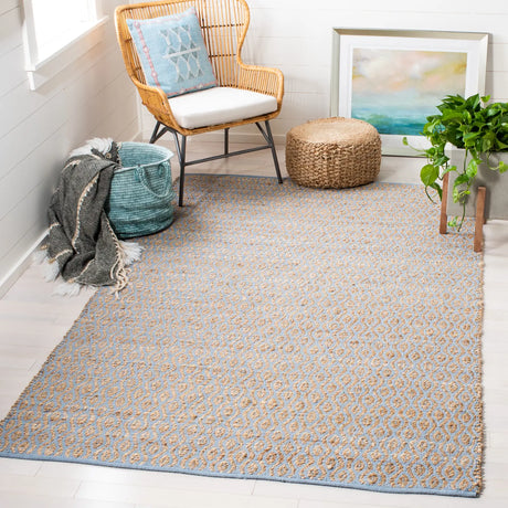 Safavieh Cape Cod 5'-0" x 8'-0" Rug in Silver / Natural