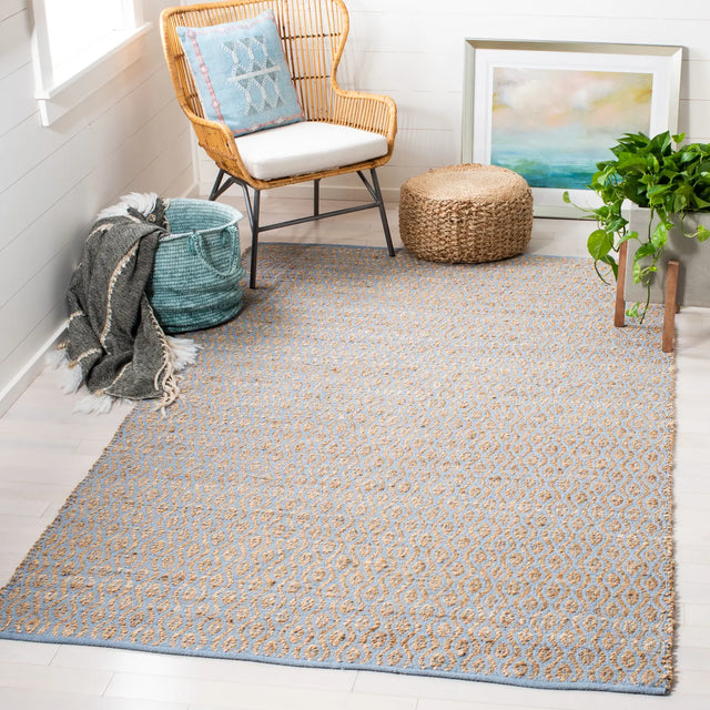 Safavieh Cape Cod 5'-0" x 8'-0" Rug in Silver / Natural