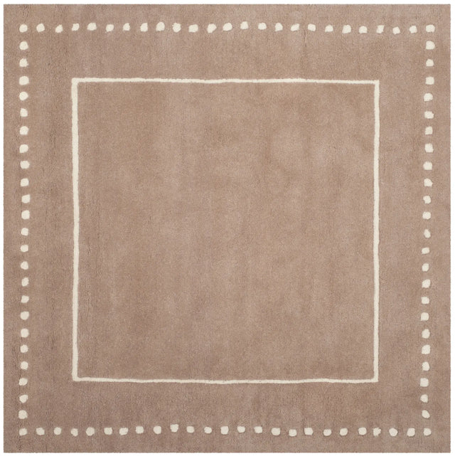 Safavieh Bella 5'-0" x 5'-0" Rug in Beige / Ivory
