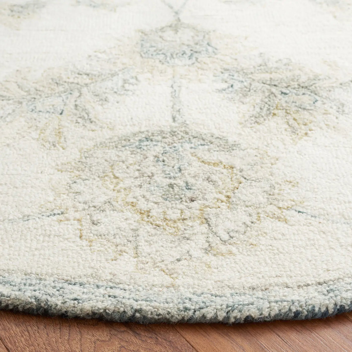 Safavieh Martha Stewart 6'-0" x 6'-0" Rug in Ivory / Sage