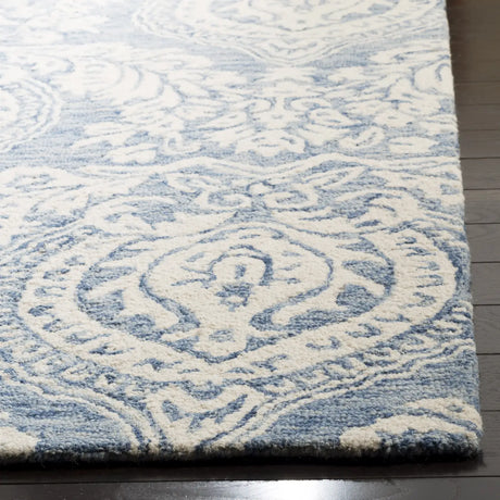 Safavieh Micro-Loop 5'-0" x 8'-0" Rug in Blue / Ivory