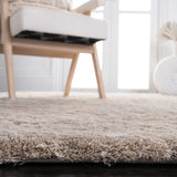 Safavieh Shag 4'-0" x 6'-0" Rug in Dark Beig