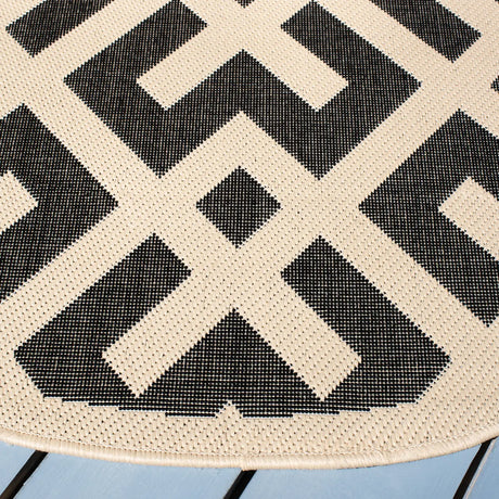 Safavieh Courtyard 5'-3" x 5'-3" Rug in Black / Beige